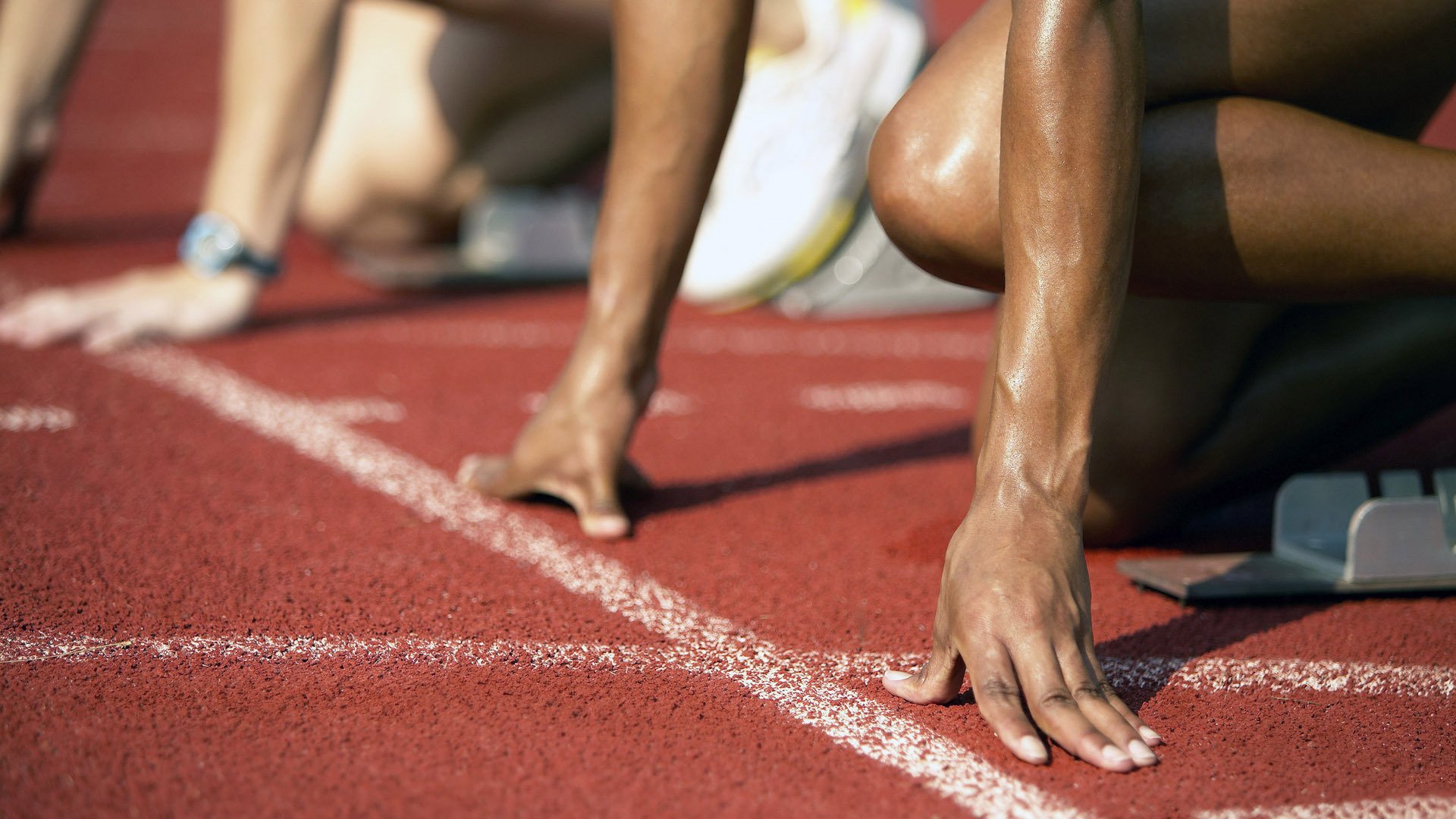 凯恩连续三场比赛得分超过败北,美国队不断突破!赢得满堂喝彩